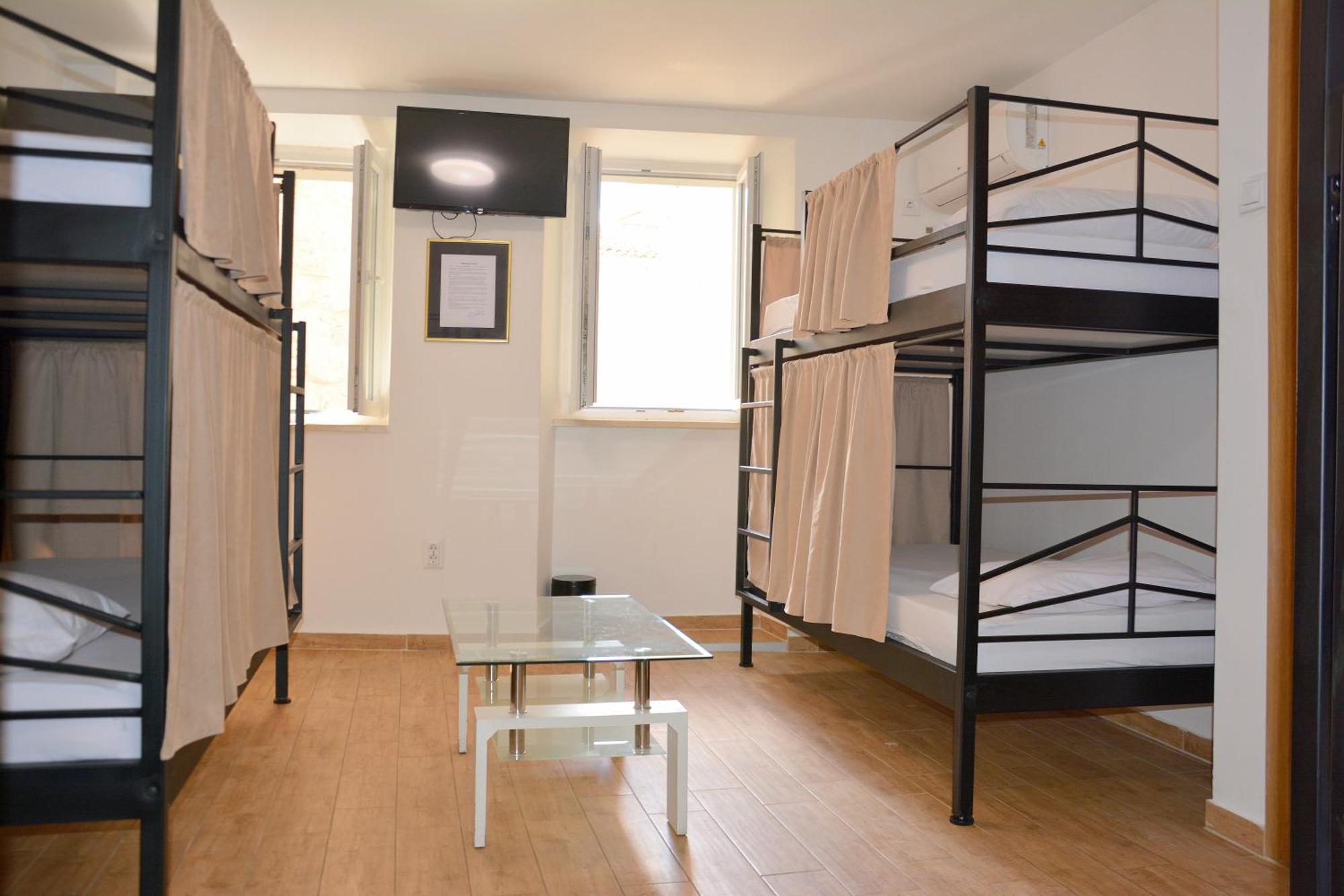 Montenegro Hostel B&B Budva Buitenkant foto